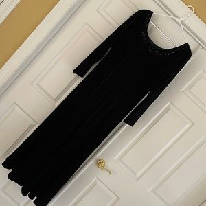 J.R. Nites Woman velvet dress, size 1X
